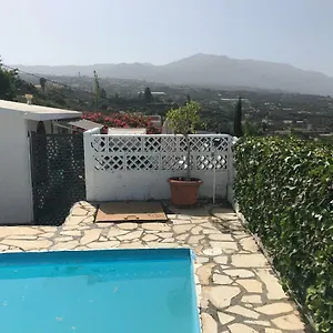 https://casitas-las-pereras.in-canary-islands.com